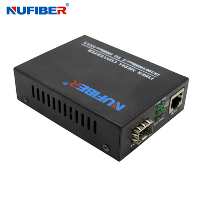 Οπτικός μετατροπέας 10/100/1000M SFP MEDIA αυλακώσεων Gigabit SFP στο μετατροπέα 5V1A UTP Ethernet